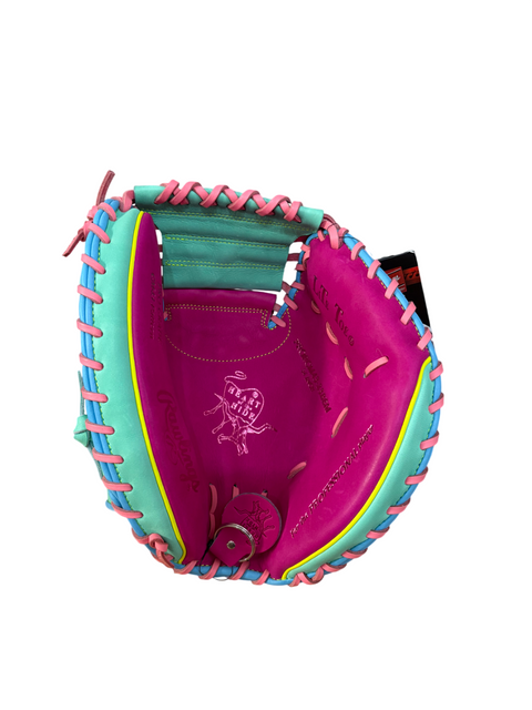 Heart of the Hide 34" Catchers Mitt RHT