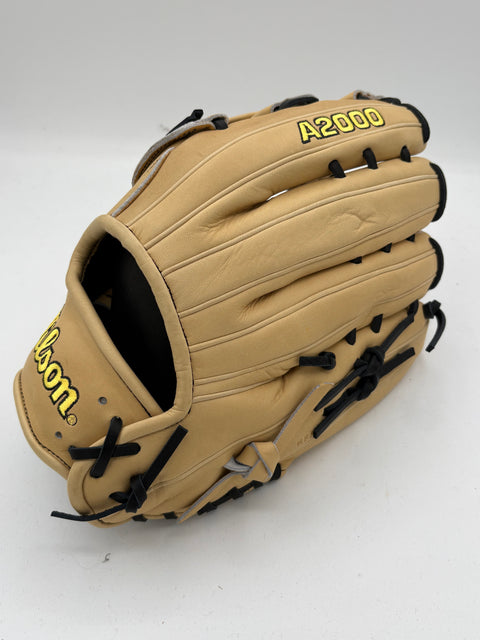 A2000 Classics Series 1777 12.75” Outfield Glove LHT